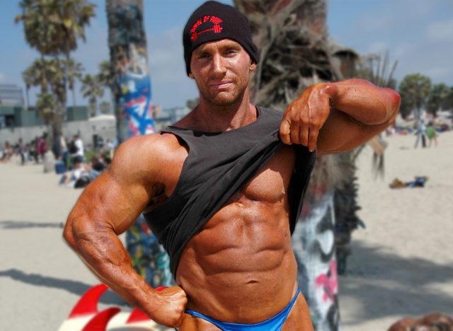 Pro Bodybuilder Shows Off Six-Pack and Shares 5 Ways to Get Yours