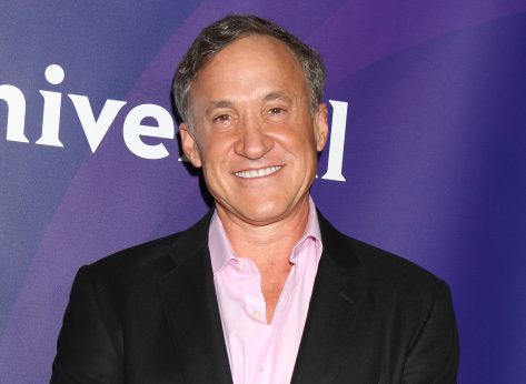 LOS ANGELES - AUG 3: Dr Terry Dubrow at the NBCUniversal Cable TCA Summer 2016 Press Tour at the Beverly Hilton Hotel on August 3, 2016 in Beverly Hills, CA