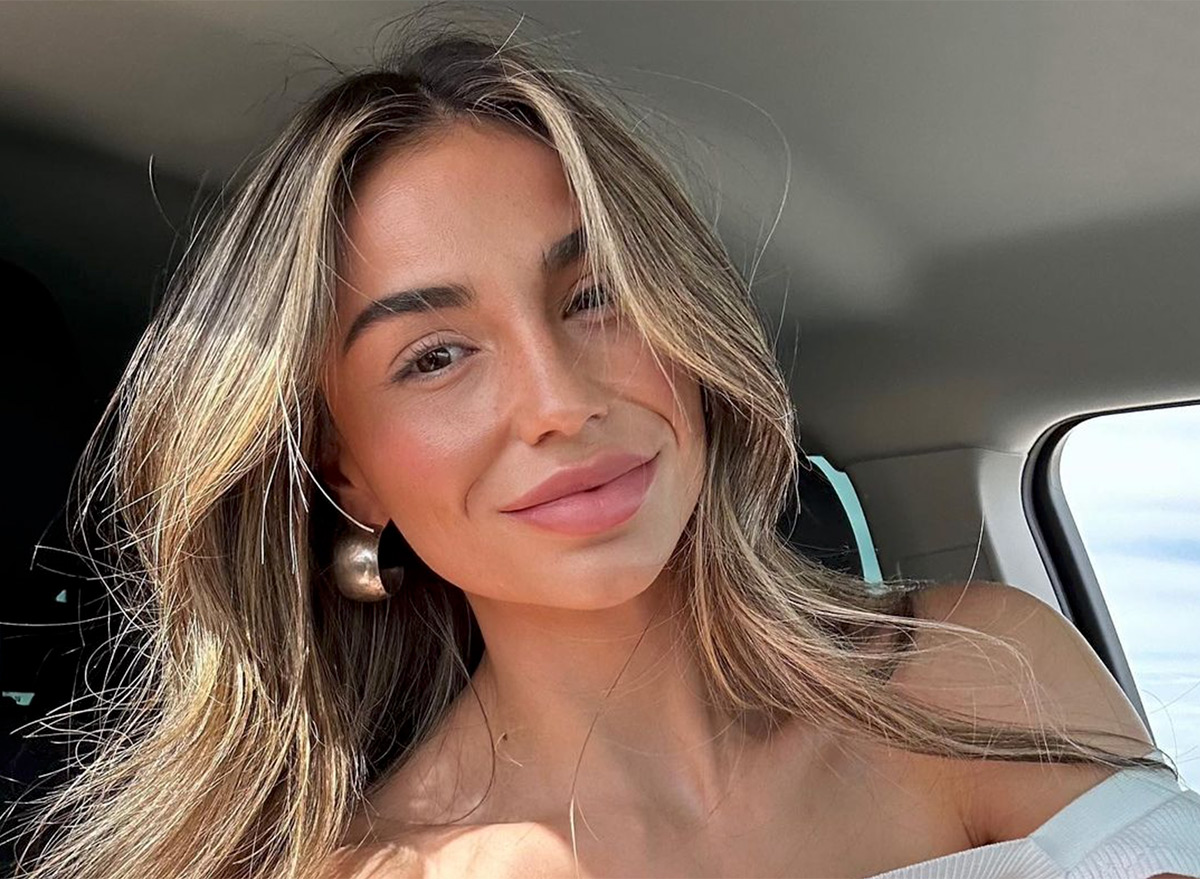 5 Band Exercises for Glute Toning by Sadielee Thomas