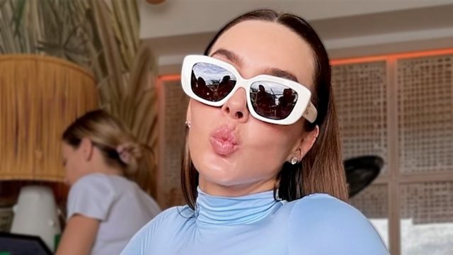 Lauryn_Bosstick_The_Skinny_Confidential2