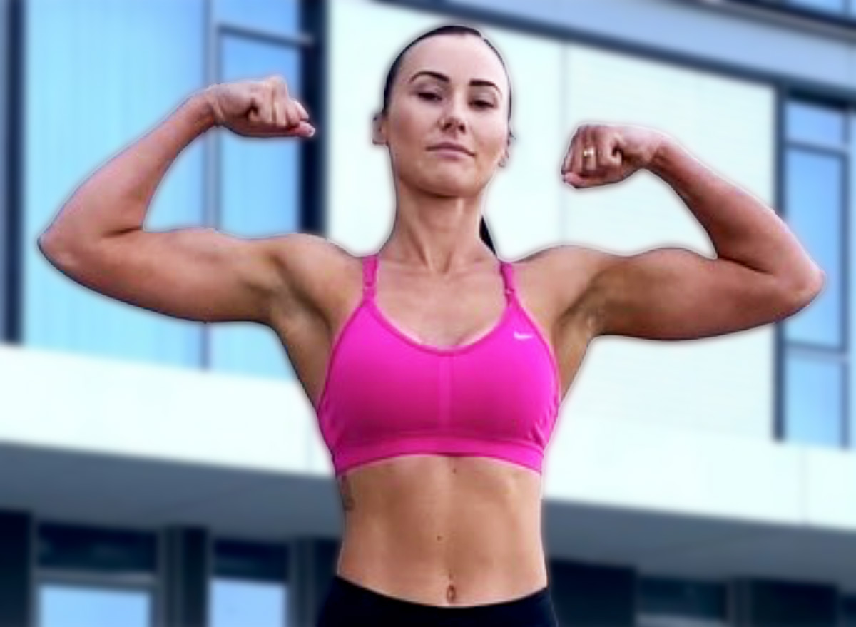 Lisa Jean Reveals Her 6-Pack Abs Workout That "Burns"