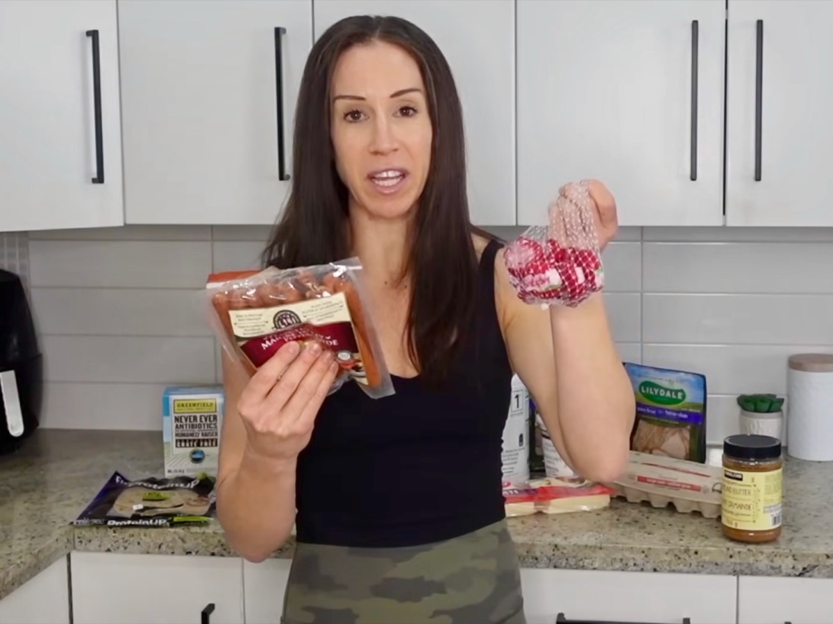 8 Best Protein Snacks for Fat Loss & Muscle Gain Expert Guide