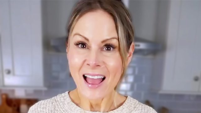 Dani_Spies_clean_and_delicious1