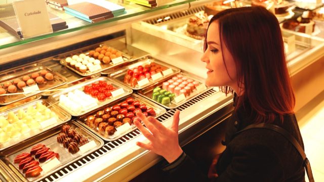 Carb,Addiction.,Dieting,Girl,Dreamily,Looks,At,Tempting,Sweets,In