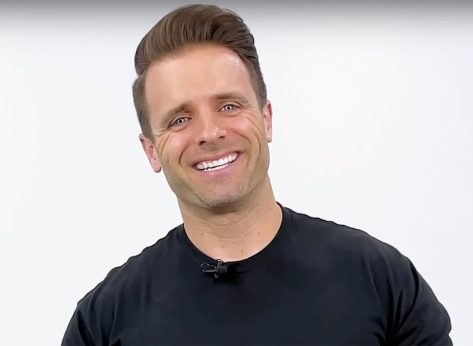 PT Reveals 8 Perfect Moves For People Who Can't Touch Their Toes