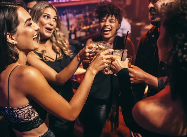 Friends,Partying,Nightclub,,Toasting,Drinks,girls,pub, alcohol, bar, cocktails