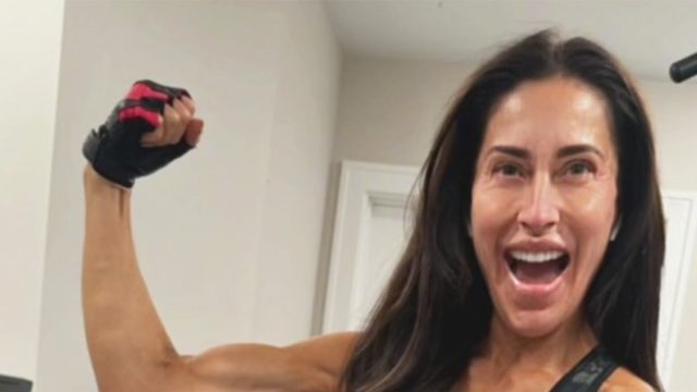 “Arm Coach” Has Strong, Lean Arms at 56 Due to These Secret Habits