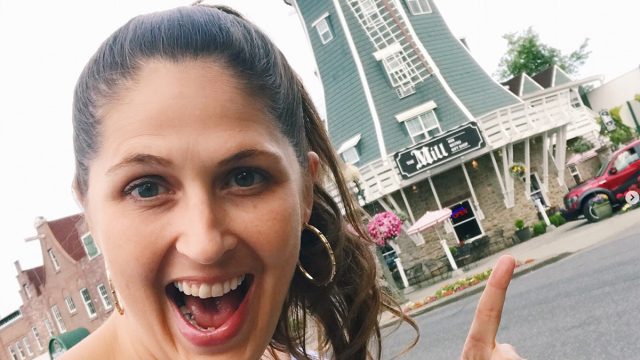 Coach Reveals 7 Foods She Eats and 7 She Avoids to Lose 49 Pounds at 43