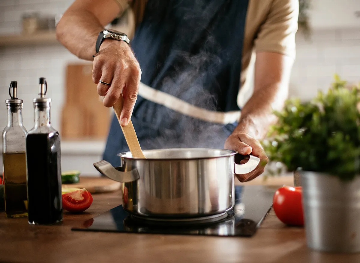 ,pan,pot,stove,kitchen,Cooking,Lunch,Preparing,