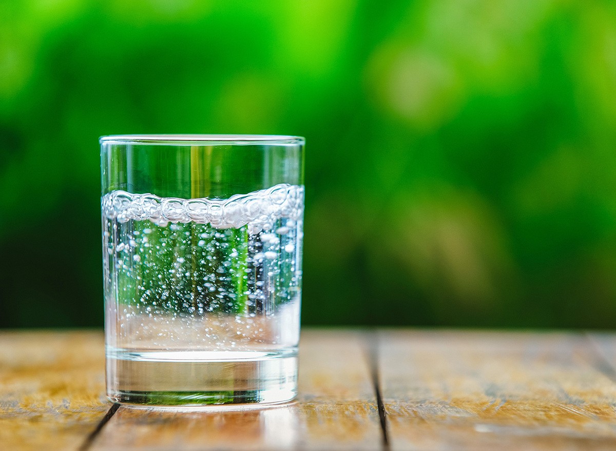 7 Best Drinks For Intermittent Fasting, According to Nutrition Expert