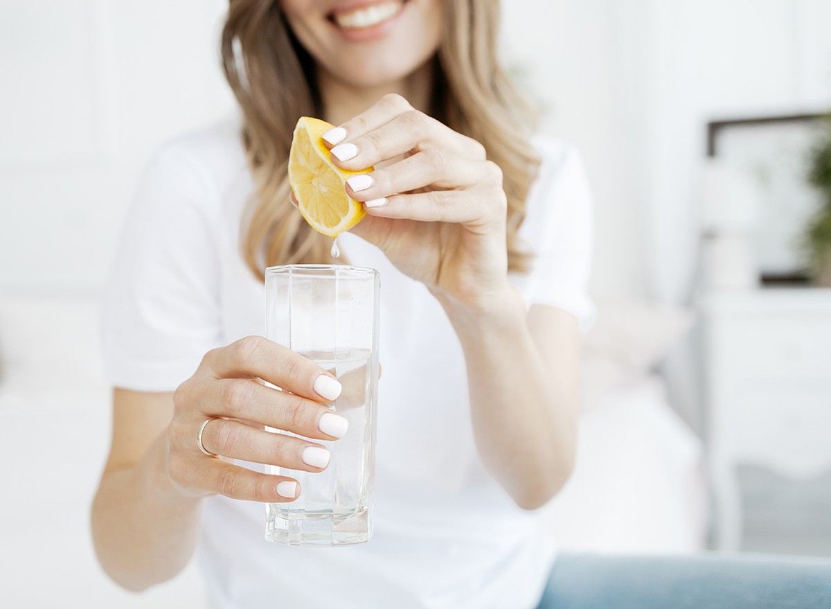 7 Best Drinks For Intermittent Fasting, According to Nutrition Expert