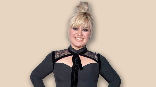 Kelly Clarkson attends UCLA Jonsson Cancer Center Foundation Hosts 23rd "Taste for a Cure" Event Honoring Paul Telegdy at Beverly Wilshire Hotel in Beverly Hills, CA on April 27th, 2018