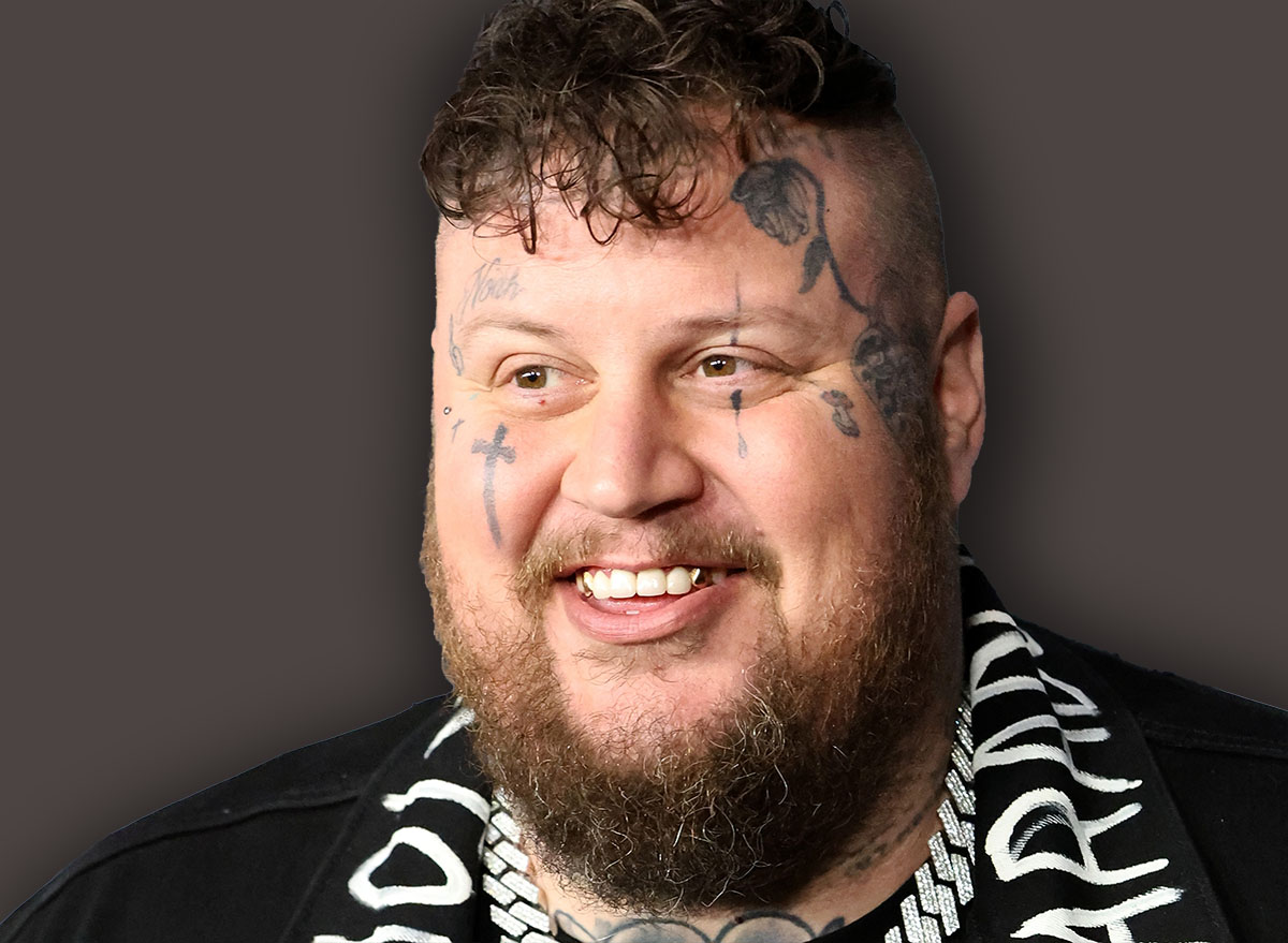 LOS ANGELES - FEB 2: Jason Bradley DeFord, Jelly Roll at the 2024 MusiCares Person of the Year Honoring Jon Bon Jovi at the Convention Center on February 2, 2024 in Los Angeles, CA