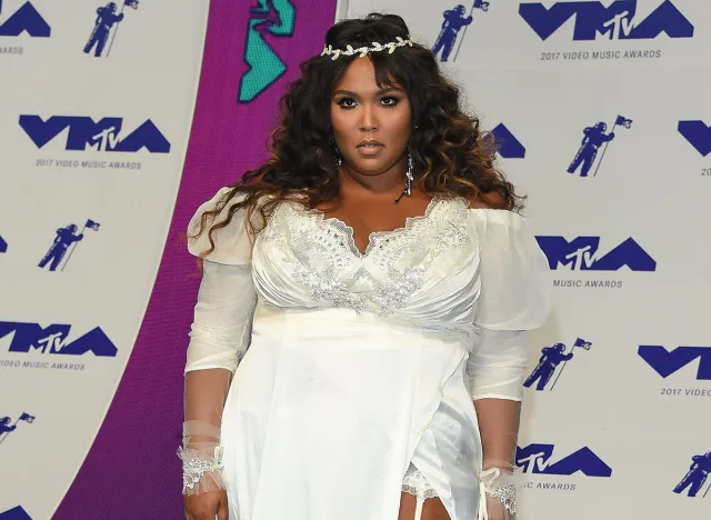 LOS ANGELES - AUG 27: Lizzo arrives for the MTV Video Music Awards 2017 on August 27, 2017 in Inglewood, CA